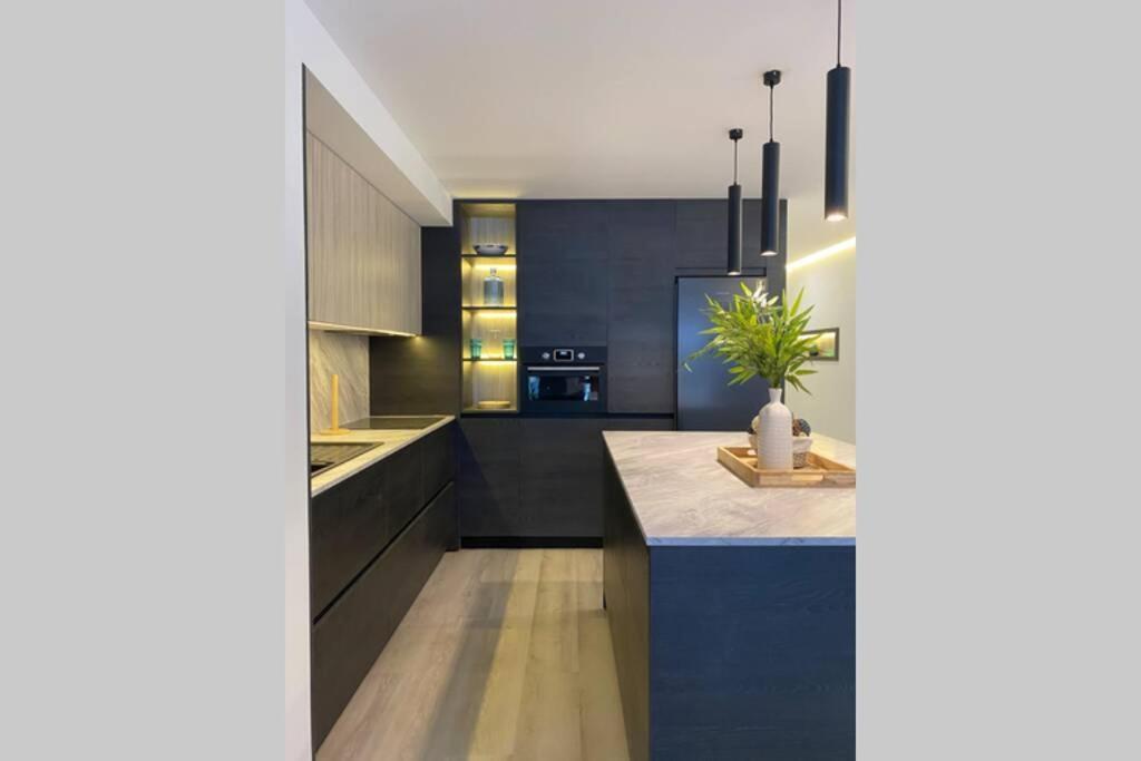 Precioso Apartamento A Estrenar En Centro De Nerja Eksteriør billede
