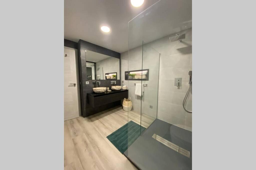 Precioso Apartamento A Estrenar En Centro De Nerja Eksteriør billede