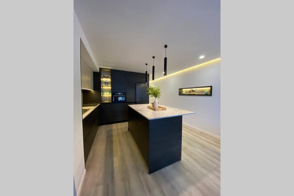 Precioso Apartamento A Estrenar En Centro De Nerja Eksteriør billede